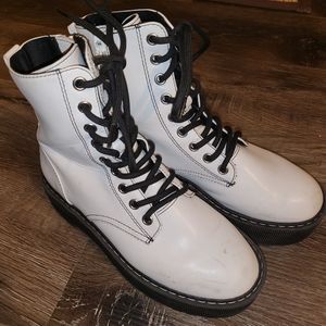 ❄️🩷white platform boots